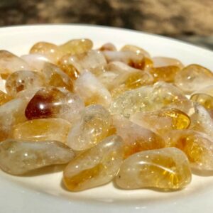 Close-up of yellow and white tumbled stones.